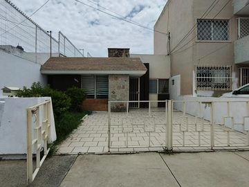 Consultorios en RENTA en Arboledas, Zapopan