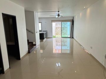 Casa en Renta en La Cima, Zapopan, Jalisco Coto Privado