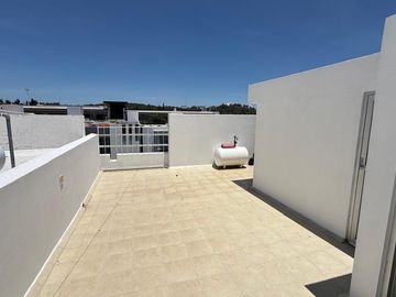 Casa en Renta en La Cima, Zapopan, Jalisco Coto Privado