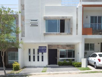 Casa en Renta en La Cima, Zapopan, Jalisco Coto Privado