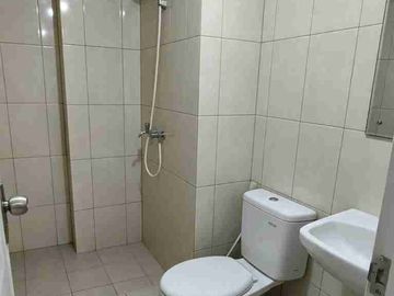 Disewakan Apartemen Springlake Tower Azolla. Summarecon. Kota Bekasi