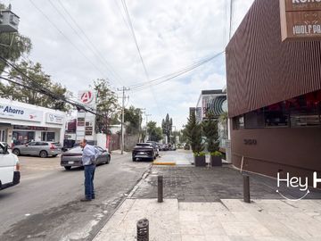 LOCAL COMERCIAL EN JARDINES DEL PEDREGAL, 