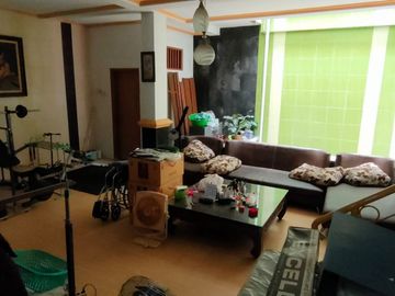 Rumah Lebar Depan 15m Hadap Utara Siap Huni di Kompleks Elit Puri Gading Grogol Sukoharjo
