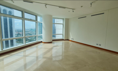 3 bedroom unit for rent at Two Roxas Triangle