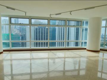 3 bedroom unit for rent at Two Roxas Triangle