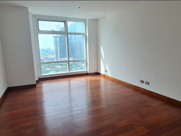 3 bedroom unit for rent at Two Roxas Triangle