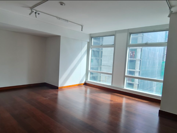 3 bedroom unit for rent at Two Roxas Triangle