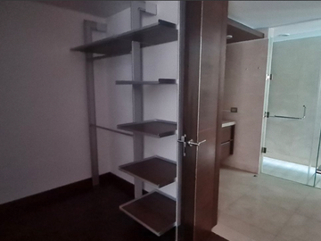 3 bedroom unit for rent at Two Roxas Triangle