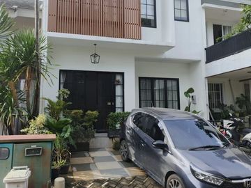 DIJUAL RUMAH 3 LANTAI FULL FURNISH DI CLUSTER NEO CATALONIA BSD CITY (HRB186)