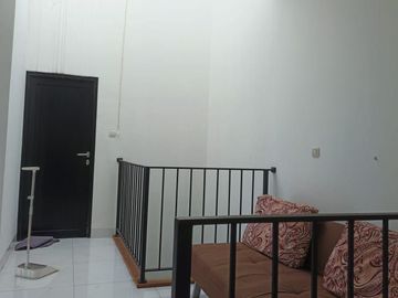 DIJUAL RUMAH 3 LANTAI FULL FURNISH DI CLUSTER NEO CATALONIA BSD CITY (HRB186)