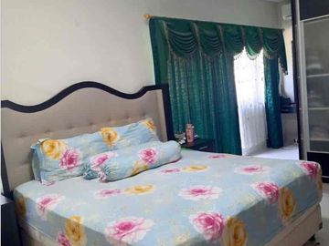 DI JUAL
RUMAH TINGGAL
SHM
Harga : 3 M

* Luas Tanah         : 208 m²
* Luas bangunan  : 160 m²
* 2 lantai
* 3 kamar tidur
* 3 kamar mandi 
* 1 ruang keluarga di lantai atas
* Ruang Tamu
* Ruang makan
* Dapur
* Gudang
* Musola
* Ruang cuci dan jemur 
* taman belakang
* Air PDAM 
* Listrik 6600 watt
* AC 7 unit
* full furniture

Cluster Taman Yunani  kawasan Argenia Sentul city.