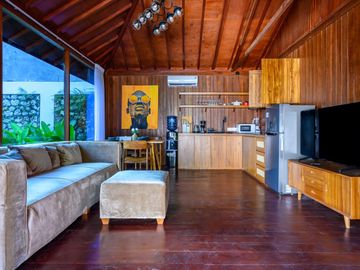 VILLA KAYU PREMIUM ULUWATU