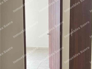 Preciosa y con inigualable ubicación, recámara en planta baja
