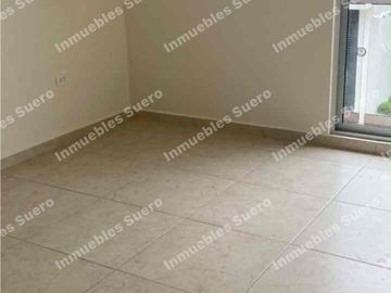 Preciosa y con inigualable ubicación, recámara en planta baja