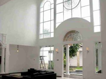 Rumah Lux Jalan Utama Perumahan Araya Boulevard Luas 866 m2