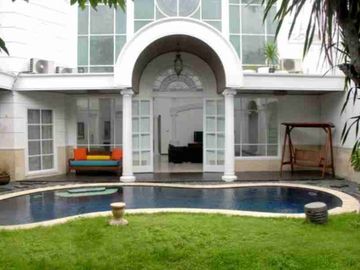 Rumah Lux Jalan Utama Perumahan Araya Boulevard Luas 866 m2