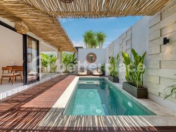 A Rare Turnkey Investment in Central Seminyak – Stunning Leasehold Tropical 2-Bed Villa Combining Traditional Balinese Architecture with Modern Lifest