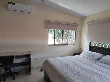 Suite amoblada de alquiler en conjunto Cerrado de Miraflores, Guayaquil.