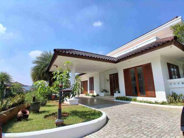 rumah mewah disewakan