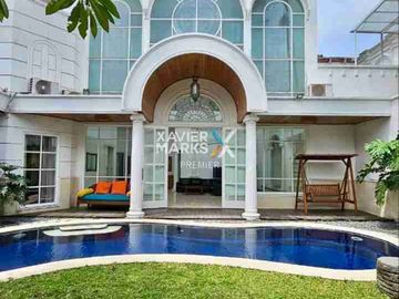 rumah mewah private pool di Boulevard pbi araya blimbing malang