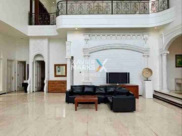 rumah mewah private pool di Boulevard pbi araya blimbing malang