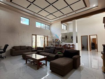 Rumah Modern Furnished Di Jalan Teluk-Teluk, Blimbing Kota Malang 🏡✨