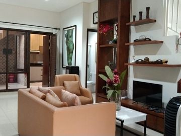 No Cobroke. SIAP HUNI - FULL FURNISHED CAKEP Rumah di MOZIA - BSD City