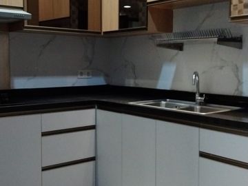 No Cobroke. SIAP HUNI - FULL FURNISHED CAKEP Rumah di MOZIA - BSD City