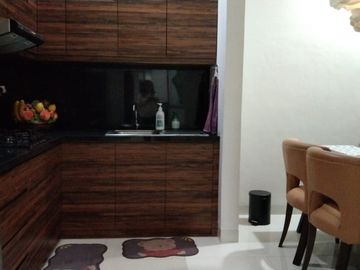 No Cobroke. SIAP HUNI - FULL FURNISHED CAKEP Rumah di MOZIA - BSD City