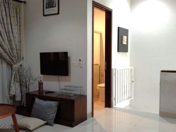 No Cobroke. SIAP HUNI - FULL FURNISHED CAKEP Rumah di MOZIA - BSD City