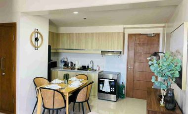 For Rent 2 Bedrooms Condo Unit with Parking near Ayala & IT Park
