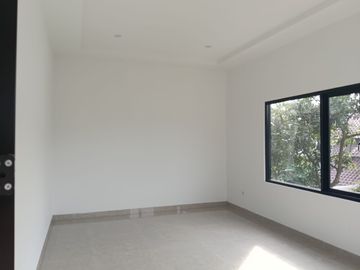 No Cobroke. Dijual Rumah Brand New Kencana Loka Hoek, BSD MODERN MINIMALIS