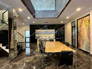 Rumah Mewah Baru Casa Goya Dekat Binus Anggrek