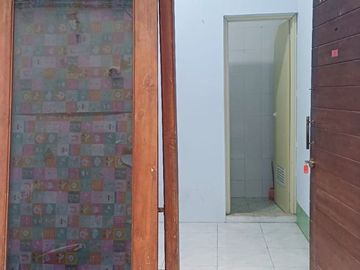 LT 185 TIMOHO RUMAH KOST 8 KT MUJA-MUJU UMBULHARJO DEKAT BACIRO, BALAIKOTA BALKOT, MANDALA KRIDA, UIN, SGM, KUSUMANEGARA, APMD, ZONASI SMAN 8 SMA 3 YK