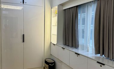 FOR SALE: 1 Bedroom Corner Unit at Signa Designer Residences, Makati City