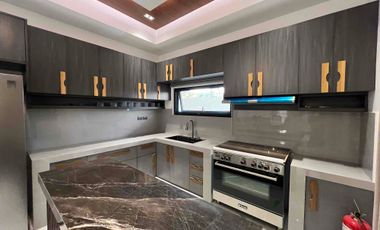 Brandnew Modern House with 5Br with pool furnished near clark