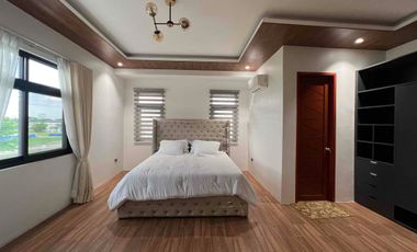 Brandnew Modern House with 5Br with pool furnished near clark