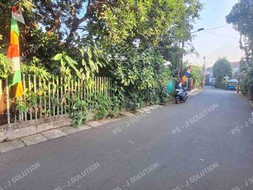 RUMAH TUA HITUNG TANAH MURAH DI JAKSEL