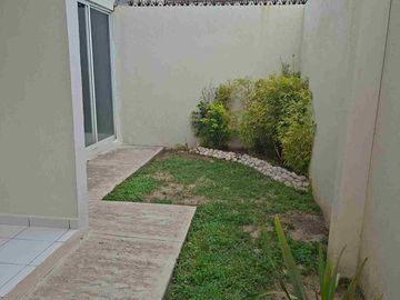 RENTO CASA EN PRIVADA VILLAS DE IRAPUATO, IRAPUATO, GUANAJUATO