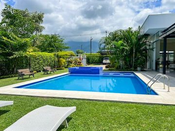 ALQUILER DE FINCA EN PALMIRA VALLE FINCA LAS PALMAS RESERVAS AL3003480004 LLAMANOS..
