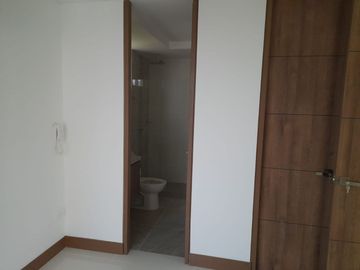 ALQUILO EXCELENTE APARTAMENTO AL SUR DE CALI EN CIUDAD JARDIN.