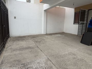 CASA AMUEBLADA EN RENTA EN FRACCIONAMIENTO LOS MEDANOS