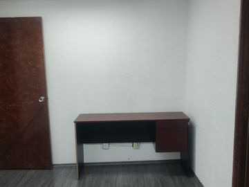 Oficina en Renta o Venta en Insurgentes 6C/1E - 2 Bodegas - Sala de juntas-130m2