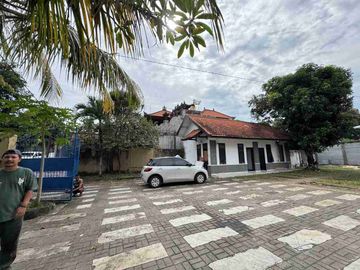 Gudang dan Kantor Siap Pakai Gatsu Timur LT 1.060 m²