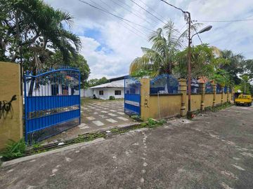 Gudang dan Kantor Siap Pakai Gatsu Timur LT 1.060 m²