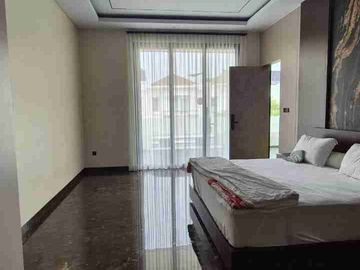 Rumah Mewah Fully Furnished  Lokasi Strategis Harga Termurah