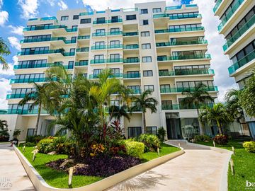 Departamento de Lujo de 2 Recámaras en Venta | Alta Plusvalía en Nuevo Centro Urbano, Playa del Carmen.