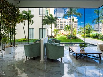 Departamento de Lujo de 2 Recámaras en Venta | Alta Plusvalía en Nuevo Centro Urbano, Playa del Carmen.