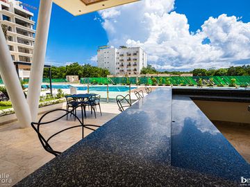Departamento de Lujo de 2 Recámaras en Venta | Alta Plusvalía en Nuevo Centro Urbano, Playa del Carmen.
