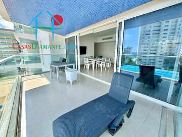 Departamento en Acapulco Dorado con terraza y vista a las áreas comunes